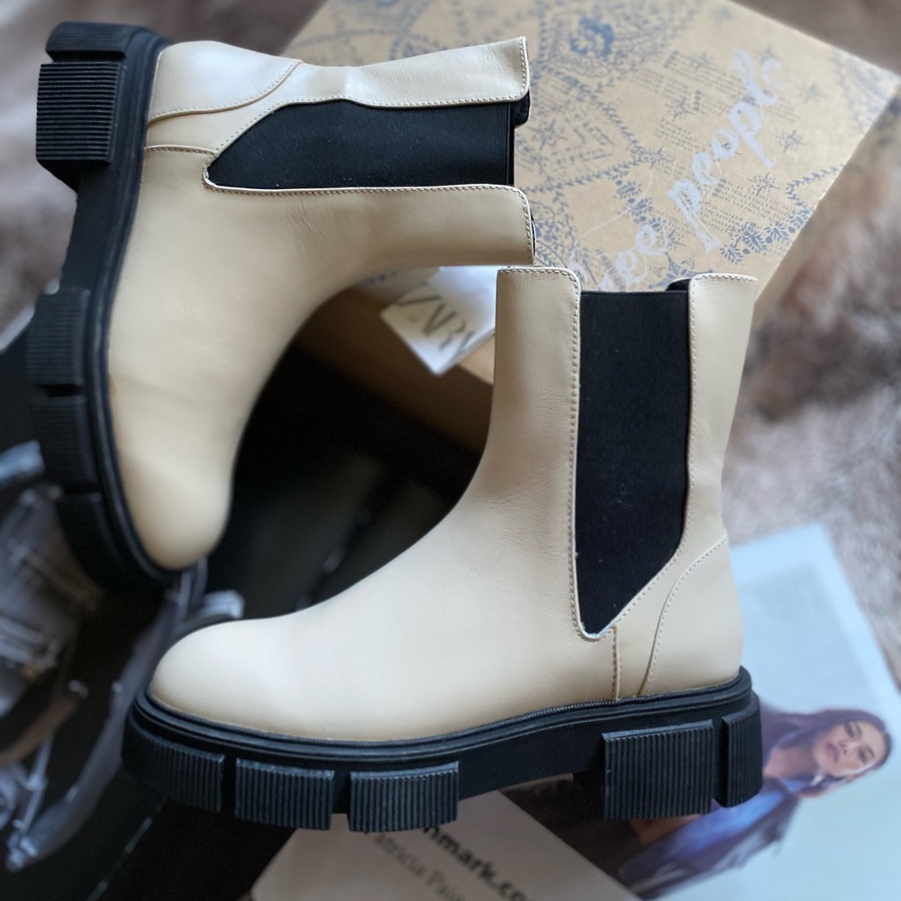 ZARA Low Heeled Lug Sole Leather Ankle Boots - Picture 7 of 15